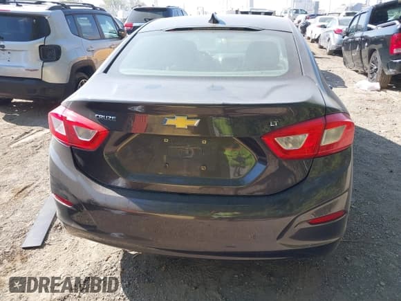 ✅ 2017 Chevrolet Cruze LT • VIN: 1G1BE5SM4H7154200 • Lot: 43265741. Listed on IAAI with 110,126 mi. Free auction sales archive from the USA and detailed vehicle history report at DreamBid. Image 16.