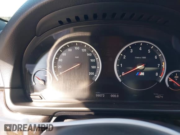 ✅ 2013 BMW M5 • VIN: WBSFV9C54DC772568 • Lot: 41866486. Wystawiony na IAAI z przebiegiem 99 072 mil. Bezpłatny archiwum sprzedaży aukcyjnych z USA i szczegółowy raport historii pojazdu na DreamBid. Zdjęcie 7.