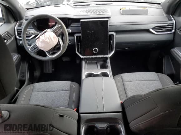 ✅ 2025 GMC Acadia FWD Elevation • VIN: 1GKENKRS5SJ136908 • Lot: 44488635. Wystawiony na Copart z przebiegiem 2 797 mil. Bezpłatny archiwum sprzedaży aukcyjnych z USA i szczegółowy raport historii pojazdu na DreamBid. Zdjęcie 8.