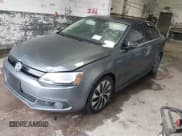✅ 2013 Volkswagen Jetta Hybrid SE • VIN: 3VW637AJ0DM264093 • Лот: 41872150. Опубликован ранее на IAAI с пробегом 174 558 миль. Бесплатный доступ к архиву аукционных продаж из США и подробный отчёт об истории автомобиля на DreamBid. Изображение 2.
