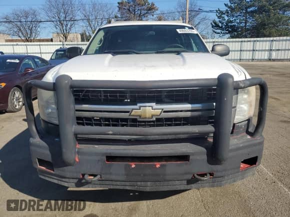 2008 Chevrolet Silverado 3500HD SRW LTZ z VIN 1GCHK33678F180956, wystawiony jako Copart lot #49663765 z przebiegiem 292 375 mil mil oraz Szkoda całkowita • Salvage title. Historia ofert i sprzedaży dostępna na DreamBid. Obrazek 5.