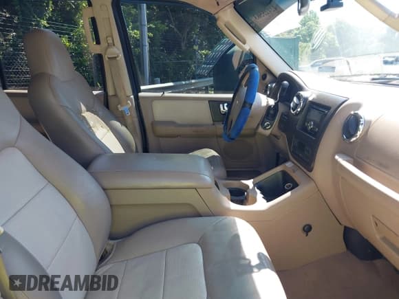 ✅ 2005 Ford Expedition Eddie Bauer • VIN: 1FMFU17535LB08135 • Лот: 42425563. Опубликован ранее на IAAI с пробегом 185 322 миль. Бесплатный доступ к архиву аукционных продаж из США и подробный отчёт об истории автомобиля на DreamBid. Изображение 5.