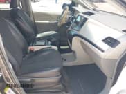 ✅ 2012 Toyota Sienna SE • VIN: 5TDXK3DC8CS248769 • Lot: 42853132. Listed on IAAI with 192,225 mi. Free auction sales archive from the USA and detailed vehicle history report at DreamBid. Image 5.