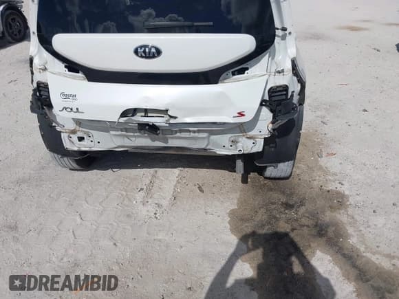 ✅ 2021 Kia Soul S • VIN: KNDJ23AU0M7140659 • Lot: 42637530. Listed on IAAI with 29,058 mi. Free auction sales archive from the USA and detailed vehicle history report at DreamBid. Image 6.