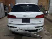 ✅ 2020 Audi Q5 Premium • VIN: WA1ANAFY6L2028736 • Lot: 81423825. Wystawiony na Copart z przebiegiem 44 391 mil. Bezpłatny archiwum sprzedaży aukcyjnych z USA i szczegółowy raport historii pojazdu na DreamBid. Zdjęcie 6.