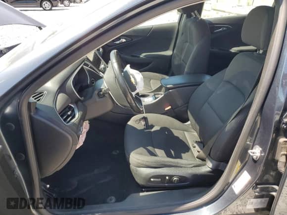 2020 Chevrolet Malibu RS z VIN 1G1ZG5ST8LF149774, wystawiony jako Copart lot #71978135 z przebiegiem 67 077 mil mil oraz Szkoda całkowita • Salvage title. Historia ofert i sprzedaży dostępna na DreamBid. Obrazek 7.