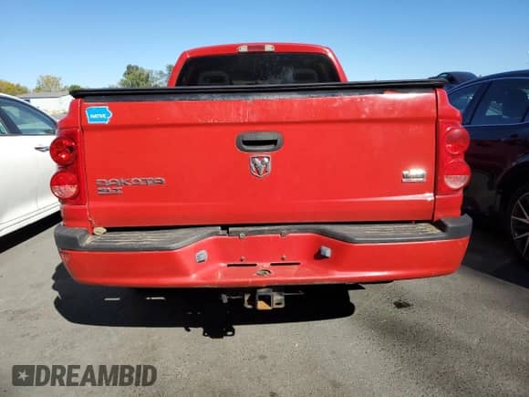 2007 Dodge Dakota SLT z VIN 1D7HW48N57S103881, wystawiony jako Copart lot #75803604 z przebiegiem 194 688 mil mil oraz Szkoda całkowita • Salvage title. Historia ofert i sprzedaży dostępna na DreamBid. Obrazek 6.