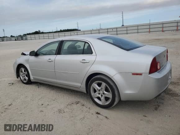 2010 Chevrolet Malibu 1LT z VIN 1G1ZC5E07AF323909, wystawiony jako Copart lot #56308914 z przebiegiem 169 154 mil mil oraz Szkoda całkowita • Salvage title. Historia ofert i sprzedaży dostępna na DreamBid. Obrazek 2.