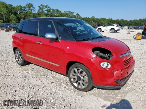 ✅ 2017 FIAT 500L Lounge • VIN: ZFBCFACH5HZ040104 • Lot: 80167245. Listed on Copart with 72,054 mi. Free auction sales archive from the USA and detailed vehicle history report at DreamBid. Image 4.