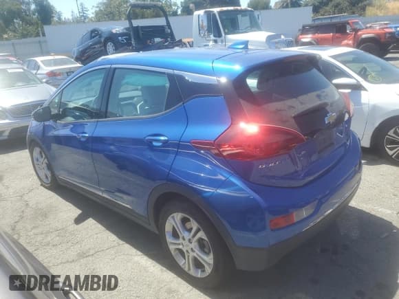 ✅ 2020 Chevrolet Bolt EV LT • VIN: 1G1FY6S06L4122418 • Lot: 64851504. Wystawiony na Copart z przebiegiem 63 437 mil. Bezpłatny archiwum sprzedaży aukcyjnych z USA i szczegółowy raport historii pojazdu na DreamBid. Zdjęcie 2.