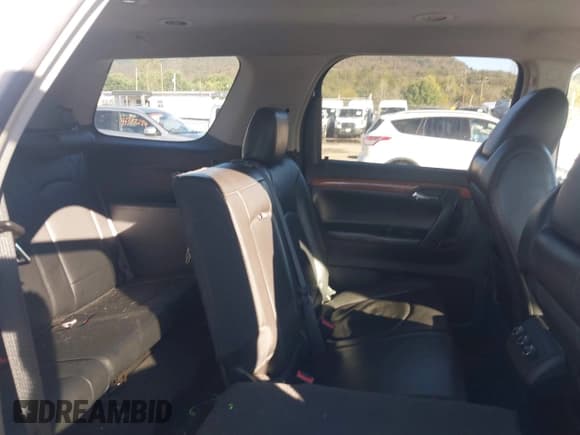 ✅ 2009 Saturn Outlook XR • VIN: 5GZER23DX9J208026 • Lot: 43424566. Listed on IAAI with 233,320 mi. Free auction sales archive from the USA and detailed vehicle history report at DreamBid. Image 8.