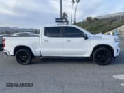 ✅ 2020 Chevrolet Silverado 1500 RST • VIN: 1GCUYEEL8LZ230024 • Lot: 42311134. Wystawiony na IAAI z przebiegiem 141 571 mil. Bezpłatny archiwum sprzedaży aukcyjnych z USA i szczegółowy raport historii pojazdu na DreamBid. Zdjęcie 12.