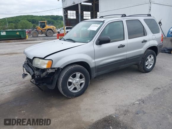 ✅ 2003 Ford Escape XLT Popular 2 • VIN: 1FMYU93193KC76018 • Lot: 42355904. Listed on IAAI with 233,131 mi. Free auction sales archive from the USA and detailed vehicle history report at DreamBid. Image 17.