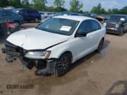 ✅ 2018 Volkswagen Jetta SE • VIN: 3VWB67AJ0JM223691 • Лот: 42673695. Опубликован ранее на IAAI с пробегом 123 694 миль. Бесплатный доступ к архиву аукционных продаж из США и подробный отчёт об истории автомобиля на DreamBid. Изображение 2.