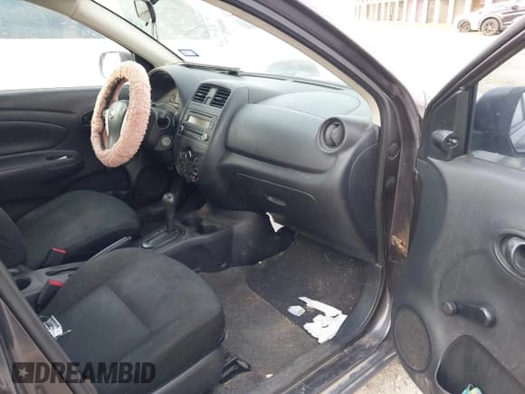 ✅ 2015 Nissan Versa S Plus • VIN: 3N1CN7AP2FL837916 • Лот: 41928012. Опубликован ранее на IAAI с пробегом 168 070 миль. Бесплатный доступ к архиву аукционных продаж из США и подробный отчёт об истории автомобиля на DreamBid. Изображение 5.