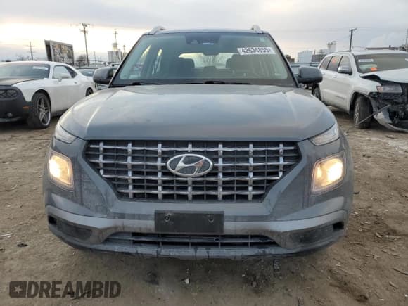 ✅ 2021 Hyundai Venue SEL • VIN: KMHRC8A35MU103169 • Lot: 42634855. Wystawiony na Copart z przebiegiem 22 671 mil. Bezpłatny archiwum sprzedaży aukcyjnych z USA i szczegółowy raport historii pojazdu na DreamBid. Zdjęcie 5.