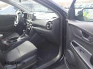 ✅ 2019 Hyundai Kona SE • VIN: KM8K1CAA3KU357758 • Лот: 43680174. Опубликован ранее на IAAI с пробегом 209 028 миль. Бесплатный доступ к архиву аукционных продаж из США и подробный отчёт об истории автомобиля на DreamBid. Изображение 5.