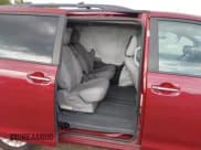 ✅ 2017 Toyota Sienna XLE • VIN: 5TDYZ3DC3HS847876 • Lot: 43288058. Listed on IAAI with 95,784 mi. Free auction sales archive from the USA and detailed vehicle history report at DreamBid. Image 8.