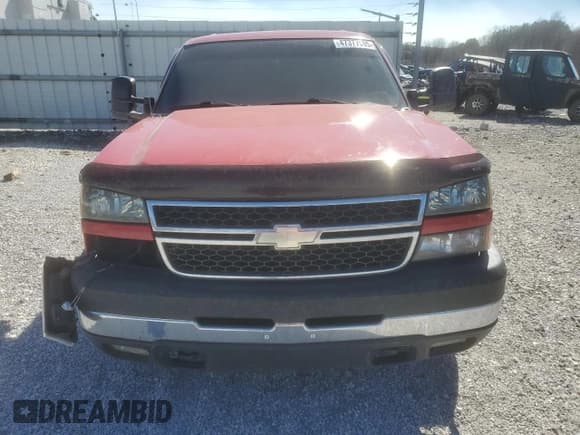 ✅ 2006 Chevrolet Silverado 2500HD LT2 • VIN: 1GCHK23D66F157528 • Lot: 47377505. Wystawiony na Copart z przebiegiem 209 391 mil. Bezpłatny archiwum sprzedaży aukcyjnych z USA i szczegółowy raport historii pojazdu na DreamBid. Zdjęcie 5.