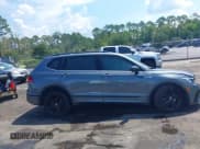 ✅ 2024 Volkswagen Tiguan SE R-Line Black • VIN: 3VVCB7AX2RM212440 • Lot: 43047174. Wystawiony na IAAI z przebiegiem Nie podano. Bezpłatny archiwum sprzedaży aukcyjnych z USA i szczegółowy raport historii pojazdu na DreamBid. Zdjęcie 12.