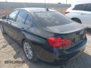 ✅ 2017 BMW 3 Series 320i • VIN: WBA8A9C35HK864405 • Lot: 43475544. Wystawiony na IAAI z przebiegiem 120 278 mil. Bezpłatny archiwum sprzedaży aukcyjnych z USA i szczegółowy raport historii pojazdu na DreamBid. Zdjęcie 3.