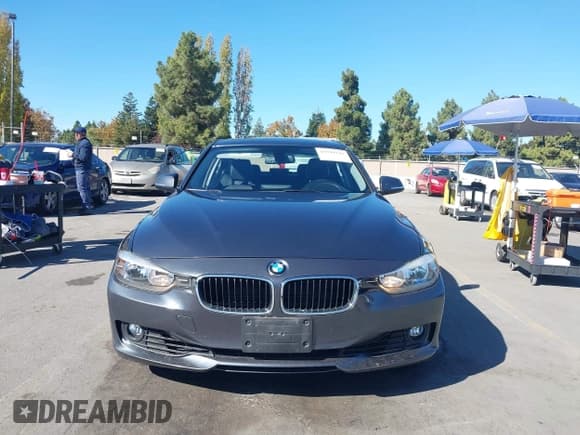✅ 2015 BMW 3 Series 328i • VIN: WBA3C1G5XFNR50080 • Lot: 43599343. Listed on IAAI with 34,193 mi. Free auction sales archive from the USA and detailed vehicle history report at DreamBid. Image 12.