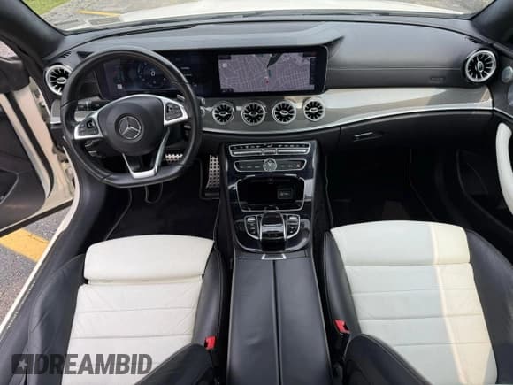 ✅ 2018 Mercedes-Benz E 400 • VIN: WDD1J6GB1JF008057 • Lot: 86114805. Wystawiony na Copart z przebiegiem 52 252 mil. Bezpłatny archiwum sprzedaży aukcyjnych z USA i szczegółowy raport historii pojazdu na DreamBid. Zdjęcie 9.