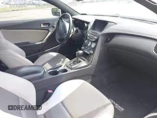 ✅ 2013 Hyundai Genesis Coupe Premium • VIN: KMHHT6KD1DU090069 • Lot: 42094630. Wystawiony na IAAI z przebiegiem 86 294 mil. Bezpłatny archiwum sprzedaży aukcyjnych z USA i szczegółowy raport historii pojazdu na DreamBid. Zdjęcie 5.