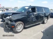 ✅ 2023 Chevrolet Suburban LS • VIN: 1GNSCBKD2PR245004 • Lot: 43312979. Wystawiony na IAAI z przebiegiem 148 253 mil. Bezpłatny archiwum sprzedaży aukcyjnych z USA i szczegółowy raport historii pojazdu na DreamBid. Zdjęcie 19.