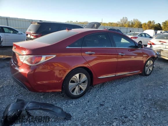 ✅ 2013 Hyundai Sonata • VIN: KMHEC4A45DA083667 • Lot: 89819865. Listed on Copart with 207,365 mi. Free auction sales archive from the USA and detailed vehicle history report at DreamBid. Image 3.