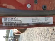 ✅ 2023 Dodge Challenger SXT • VIN: 2C3CDZAG5PH518200 • Lot: 67477804. Wystawiony na Copart z przebiegiem 20 676 mil. Bezpłatny archiwum sprzedaży aukcyjnych z USA i szczegółowy raport historii pojazdu na DreamBid. Zdjęcie 14.