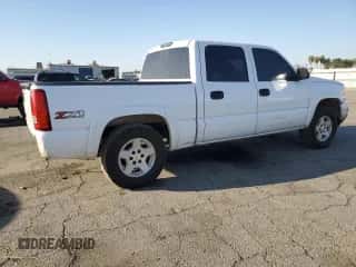 2006 Chevrolet Silverado 1500 LT1 z VIN 2GCEK13Z461295312, wystawiony jako Copart lot #71477394 z przebiegiem 163 832 mil mil oraz Szkoda całkowita • Salvage title. Historia ofert i sprzedaży dostępna na DreamBid. Obrazek 3.