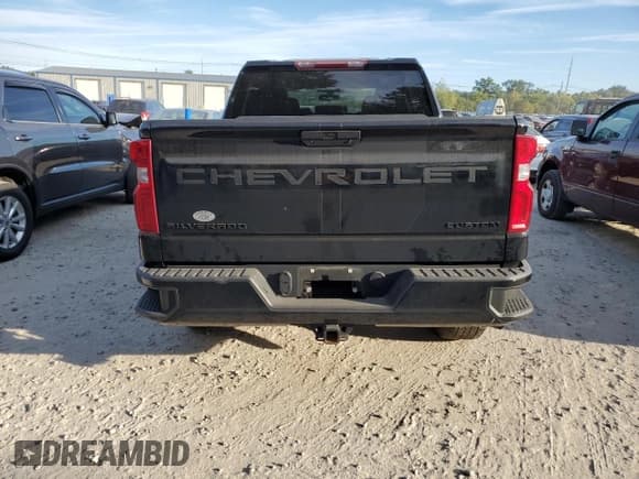 ✅ 2021 Chevrolet Silverado 1500 Custom • VIN: 1GCPYBEK6MZ202646 • Lot: 72697984. Wystawiony na Copart z przebiegiem 20 582 mil. Bezpłatny archiwum sprzedaży aukcyjnych z USA i szczegółowy raport historii pojazdu na DreamBid. Zdjęcie 6.