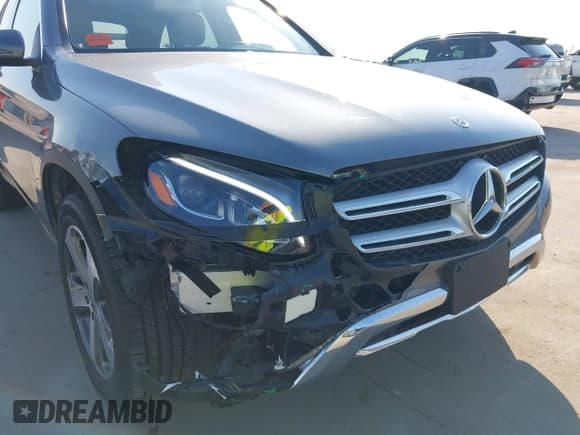 ✅ 2019 Mercedes-Benz GLC 300 • VIN: WDC0G4JB5KV144100 • Lot: 43234131. Listed on IAAI with 52,245 mi. Free auction sales archive from the USA and detailed vehicle history report at DreamBid. Image 18.