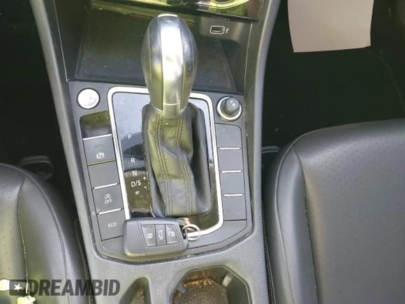 ✅ 2019 Volkswagen Jetta S • VIN: 3VWC57BU0KM210943 • Lot: 43515005. Listed on IAAI with 80,422 mi. Free auction sales archive from the USA and detailed vehicle history report at DreamBid. Image 11.