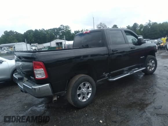 ✅ 2024 Ram 2500 Big Horn • VIN: 3C6UR5DJ6RG303615 • Lot: 42648825. Listed on IAAI with 35,078 mi. Free auction sales archive from the USA and detailed vehicle history report at DreamBid. Image 4.