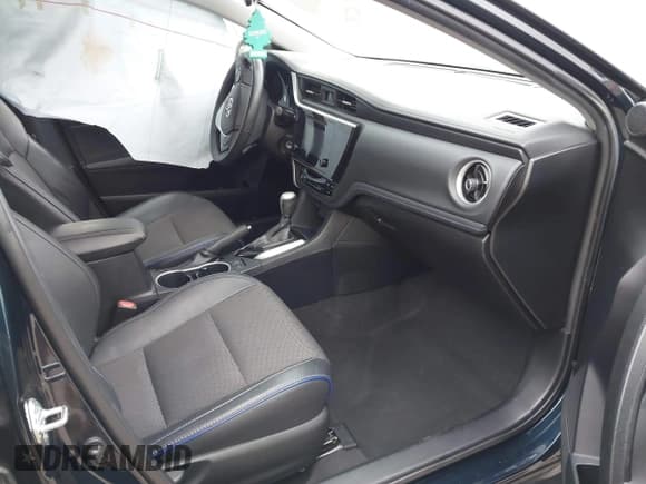 ✅ 2018 Toyota Corolla LE • VIN: 2T1BURHE7JC046739 • Lot: 43697830. Listed on IAAI with 73,932 mi. Free auction sales archive from the USA and detailed vehicle history report at DreamBid. Image 5.