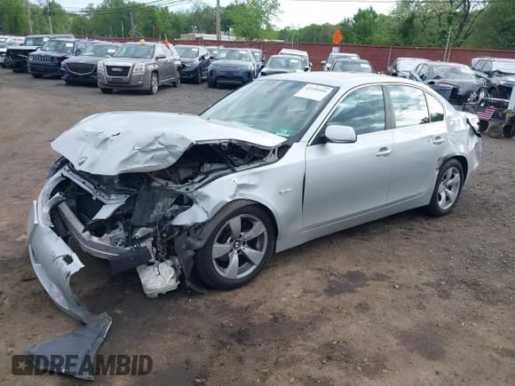 ✅ 2007 BMW 5 Series 525i • VIN: WBANE53537CW67906 • Lot: 42199551. Listed on IAAI with 217,631 mi. Free auction sales archive from the USA and detailed vehicle history report at DreamBid. Image 2.