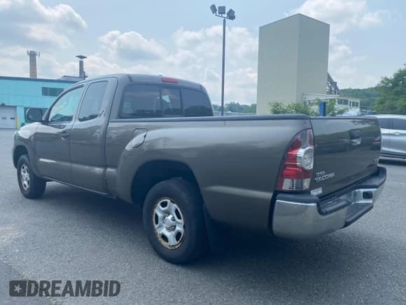 ✅ 2011 Toyota Tacoma • VIN: 5TFTX4CN6BX001865 • Lot: 60272695. Listed on Copart with 241,497 mi. Free auction sales archive from the USA and detailed vehicle history report at DreamBid. Image 3.