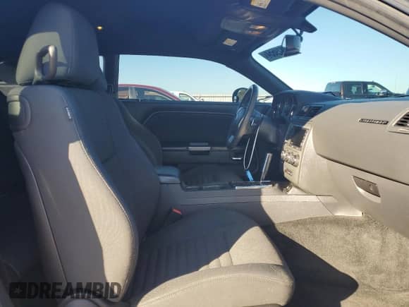 ✅ 2014 Dodge Challenger R/T 100th Anniversary Appearance • VIN: 2C3CDYBT4EH176600 • Lot: 73019654. Wystawiony na Copart z przebiegiem 85 114 mil. Bezpłatny archiwum sprzedaży aukcyjnych z USA i szczegółowy raport historii pojazdu na DreamBid. Zdjęcie 10.