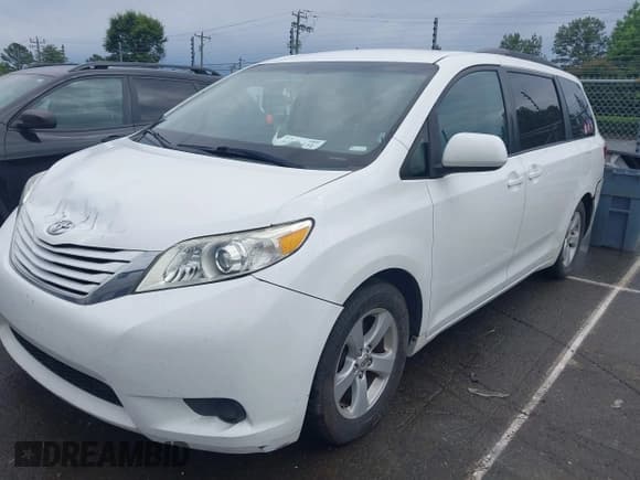 ✅ 2015 Toyota Sienna LE AAS • VIN: 5TDKK3DC9FS576023 • Lot: 42395573. Listed on IAAI with 120,752 mi. Free auction sales archive from the USA and detailed vehicle history report at DreamBid. Image 2.