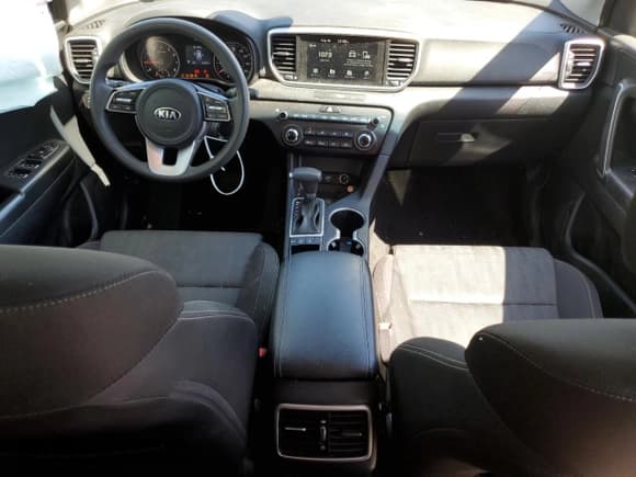 ✅ 2021 Kia Sportage LX • VIN: KNDPMCAC3M7867225 • Lot: 70271565. Listed on Copart with 82,294 mi. Free auction sales archive from the USA and detailed vehicle history report at DreamBid. Image 8.