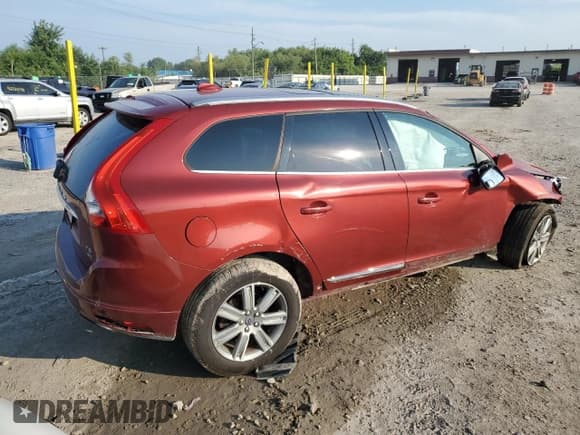 ✅ 2016 Volvo XC60 T5 Premier • VIN: YV4612RK7G2836472 • Лот: 66963955. Опубликован ранее на Copart с пробегом Не указан. Бесплатный доступ к архиву аукционных продаж из США и подробный отчёт об истории автомобиля на DreamBid. Изображение 3.