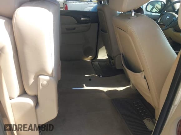 ✅ 2009 Chevrolet Silverado 1500 • VIN: 3GCEC33J49G156909 • Lot: 43541889. Listed on IAAI with 232,690 mi. Free auction sales archive from the USA and detailed vehicle history report at DreamBid. Image 8.