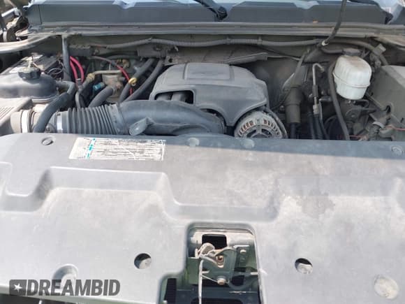 ✅ 2007 Chevrolet Silverado 2500HD 1LT • VIN: 1GCHK23K77F561325 • Lot: 42860200. Wystawiony na IAAI z przebiegiem 354 528 mil. Bezpłatny archiwum sprzedaży aukcyjnych z USA i szczegółowy raport historii pojazdu na DreamBid. Zdjęcie 10.