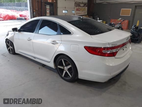 ✅ 2016 Hyundai Azera • VIN: KMHFG4JG3GA509539 • Lot: 42988761. Wystawiony na IAAI z przebiegiem 170 018 mil. Bezpłatny archiwum sprzedaży aukcyjnych z USA i szczegółowy raport historii pojazdu na DreamBid. Zdjęcie 3.