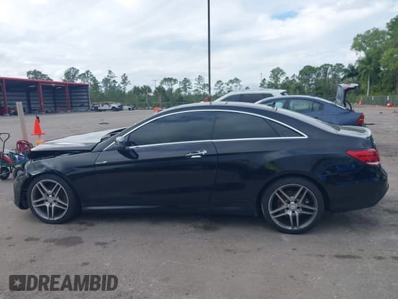 ✅ 2017 Mercedes-Benz E 400 • VIN: WDDKJ6HBXHF353634 • Lot: 41203314. Wystawiony na IAAI z przebiegiem 106 531 mil. Bezpłatny archiwum sprzedaży aukcyjnych z USA i szczegółowy raport historii pojazdu na DreamBid. Zdjęcie 15.