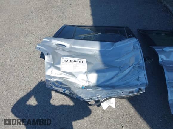 2025 Jeep Grand Cherokee Limited with VIN 1C4RJJBG5S8672323, listed as a IAAI auction lot 43060461 with 4,805 mi miles and . Bid and sale history available at DreamBid. Image 19.