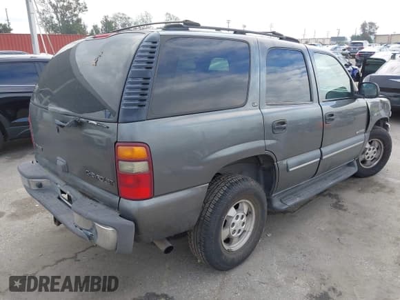 ✅ 2002 Chevrolet Tahoe LS • VIN: 1GNEC13T02R220544 • Lot: 43757934. Listed on IAAI with 194,467 mi. Free auction sales archive from the USA and detailed vehicle history report at DreamBid. Image 4.
