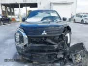 ✅ 2023 Mitsubishi Outlander SE • VIN: JA4J4UA85PZ059016 • Lot: 41517420. Wystawiony na IAAI z przebiegiem 14 572 mil. Bezpłatny archiwum sprzedaży aukcyjnych z USA i szczegółowy raport historii pojazdu na DreamBid. Zdjęcie 12.